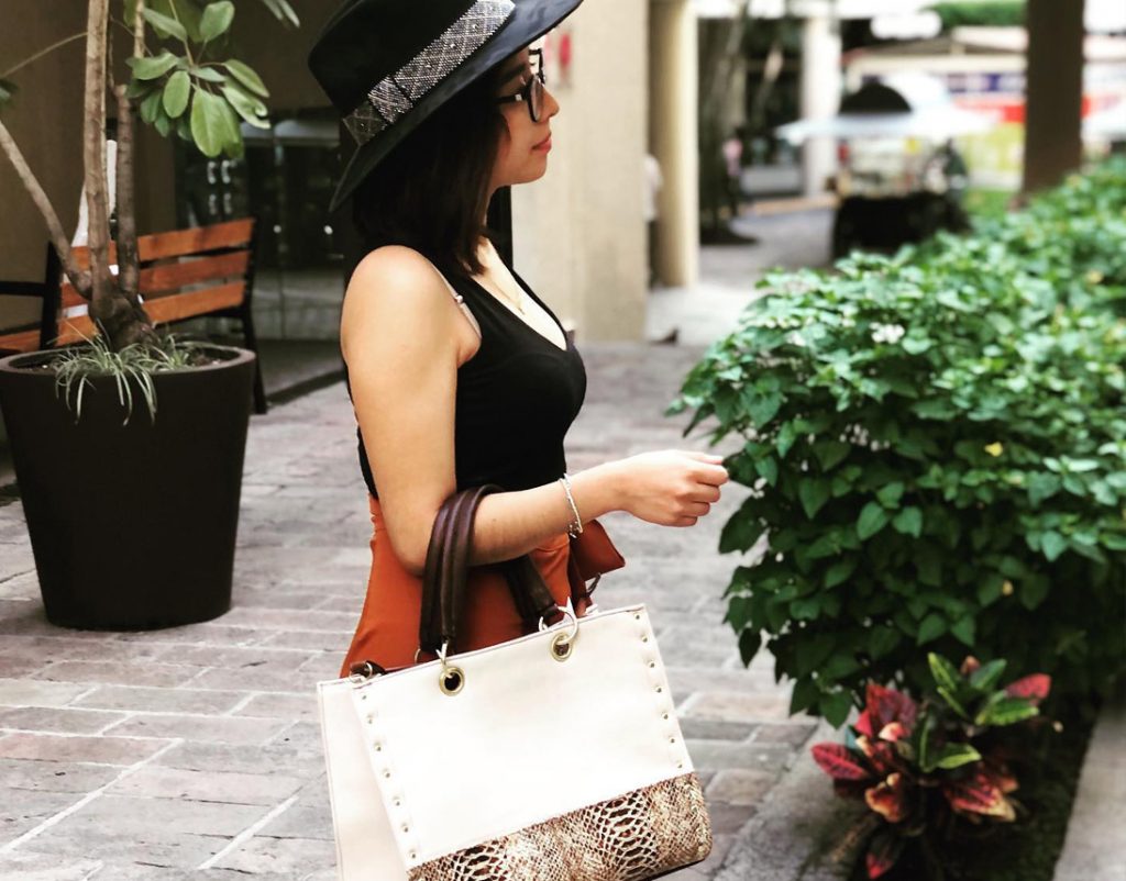 Bolsa-de-mano-de-Piel
